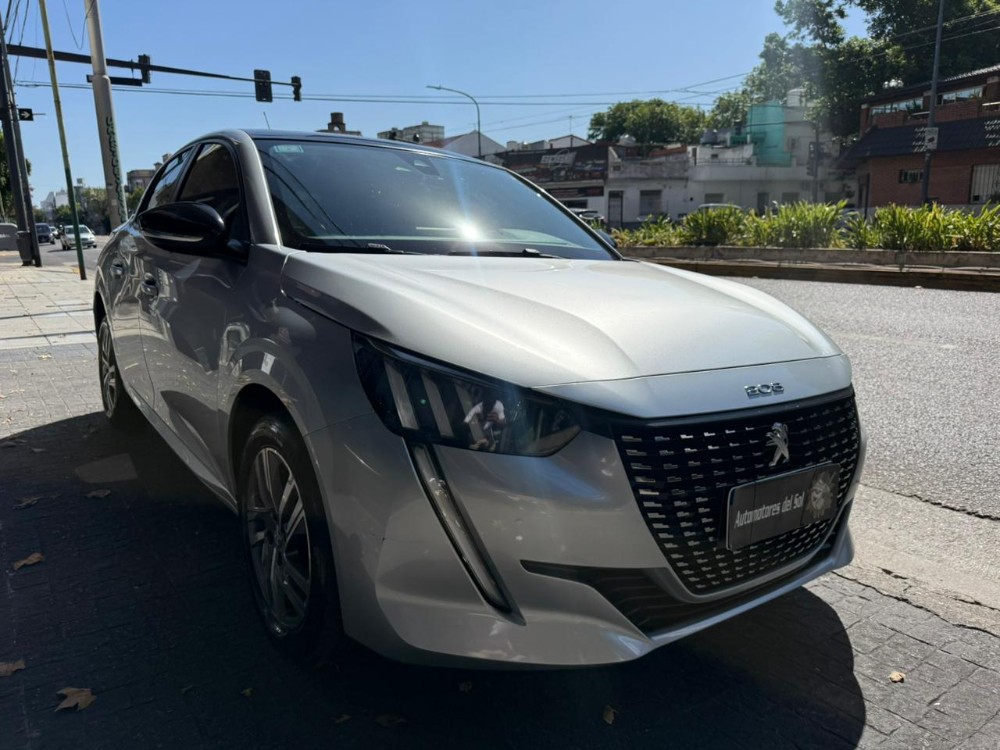 Peugeot 208 Feline — foto 10